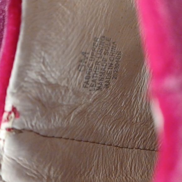 Gianni Bini, the JaydennnTwo Velvet Block Heel Booties, Barbie Pink NEW - Picture 8 of 16